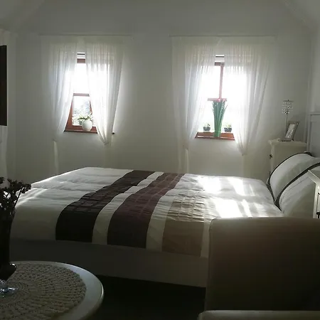 Decsi-hegyi Apartman * Decs