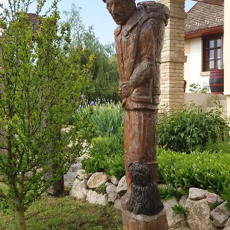 Decsi-hegyi Apartman * Decs